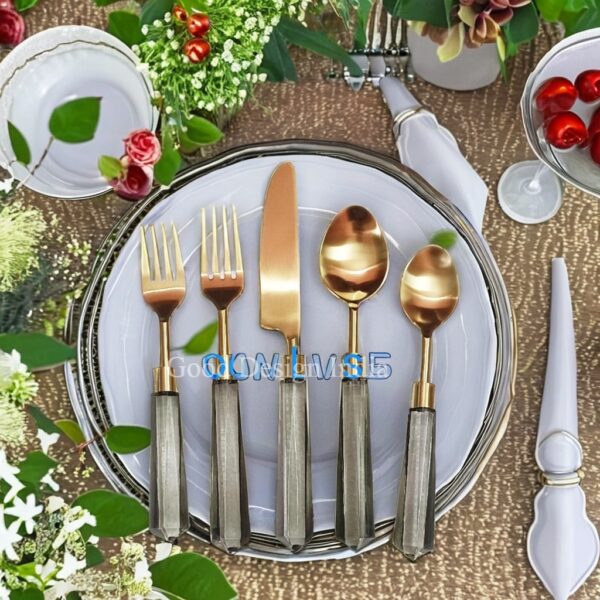 Acrylic Flatware set - Image 4